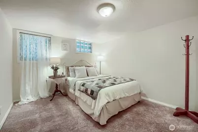 909 SW Langston Road, Renton, WA 98057 - Photo 16