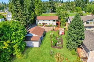 909 SW Langston Rd, Renton, WA 98057 - Photo 2