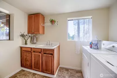 909 SW Langston Road, Renton, WA 98057 - Photo 18
