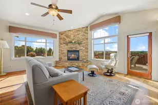 5675 Meadow View Ct, Ferndale, WA 98248 - Photo 10