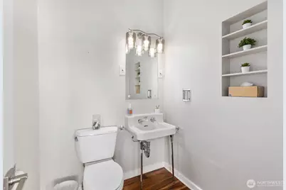 307 W Highland Drive, Seattle, WA 98119 - Photo 18