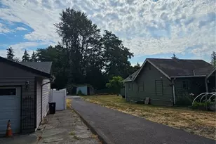 18534 Stone Ave N, Shoreline, WA 98133 - Photo 2