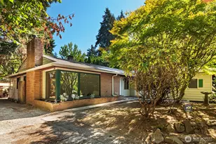 17552 Ballinger Way NE, Lake Forest Park, WA 98155 - Photo 1