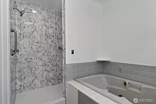 17552 Ballinger Way NE, Lake Forest Park, WA 98155 - Photo 16