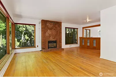 17552 Ballinger Way NE, Lake Forest Park, WA 98155 - Photo 6