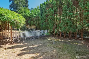 17552 Ballinger Way NE, Lake Forest Park, WA 98155 - Photo 22