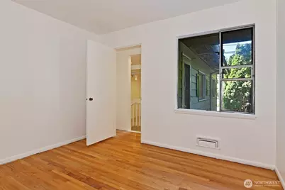 17552 Ballinger Way NE, Lake Forest Park, WA 98155 - Photo 18