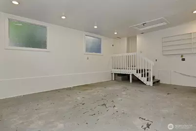 17552 Ballinger Way NE, Lake Forest Park, WA 98155 - Photo 20