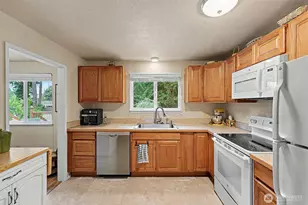2016 Sycamore St SE, Lacey, WA 98503 - Photo 14