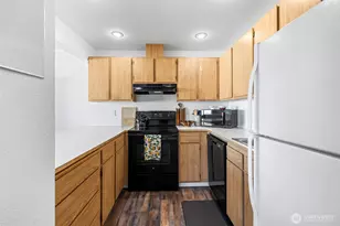 903 27th St, Anacortes, WA 98221 - Photo 10