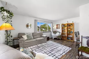 903 27th St, Anacortes, WA 98221 - Photo 4