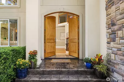 4520 89th Avenue SE, Mercer Island, WA 98040 - Photo 2