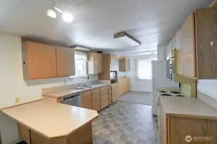 1841 Trosper Rd SW, Tumwater, WA 98512 - Photo 2