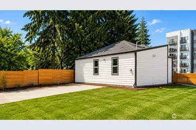 11232 1st Avenue S, Seattle, WA 98168 - Photo 2