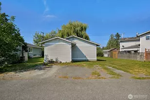 221 Front St, Sumas, WA 98295 - Photo 16