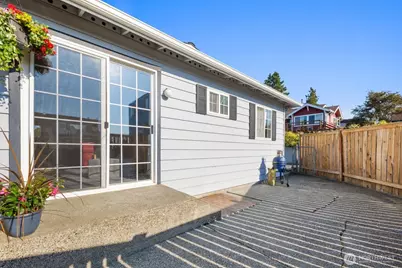 4131 21st Avenue SW, Seattle, WA 98106 - Photo 6