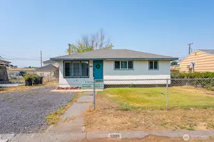 1308 N Buell Dr, Moses Lake, WA 98837 - Photo 2