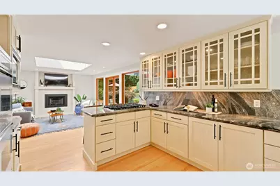 15510 NE 160th Street, Woodinville, WA 98072 - Photo 14