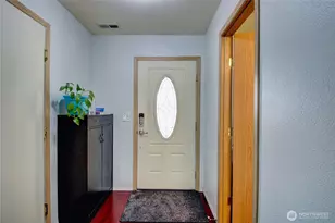 4651 Nooksack Loop, Mount Vernon, WA 98273 - Photo 2