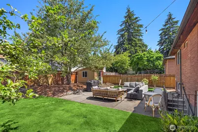 2502 NE 68th Street, Seattle, WA 98115 - Photo 32