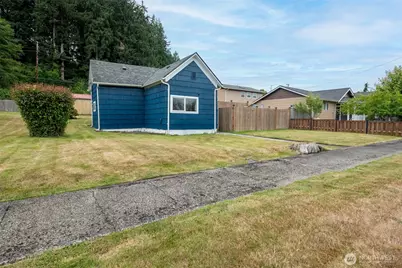 1720 2nd Street, Cosmopolis, WA 98537 - Photo 2