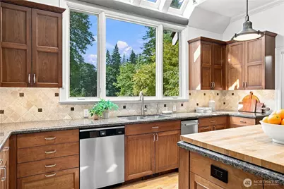 22119 NE 140th Way, Woodinville, WA 98077 - Photo 10
