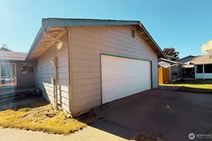 20291 Aliston Ln, Burlington, WA 98233 - Photo 22