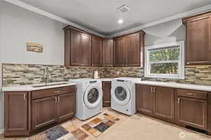 6207 184th Ave E, Bonney Lake, WA 98391 - Photo 34