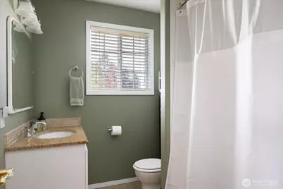 1002 Carl Avenue, Oak Harbor, WA 98277 - Photo 16