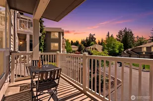 18550 NE 57th St, Redmond, WA 98052 - Photo 2