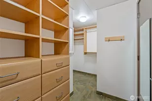 2033 2nd Ave, Seattle, WA 98121 - Photo 18