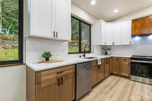 647 Rainbow Dr, Sedro Woolley, WA 98284 - Photo 10