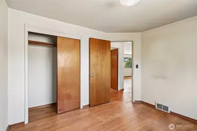 13004 Ambaum Boulevard SW, Burien, WA 98146 - Photo 18