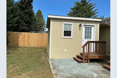 325 Hawthorne Street, Burlington, WA 98233 - Photo 22