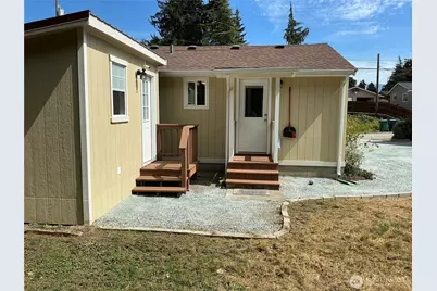 325 Hawthorne Street, Burlington, WA 98233 - Photo 4