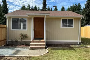 325 Hawthorne St, Burlington, WA 98233 - Photo 1