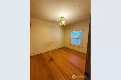 3210 NW 69th Street, Seattle, WA 98117 - Photo 8