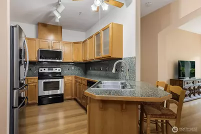 14335 Simonds Rd NE #A102, Kirkland, WA 98034 - Photo 4