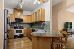 14335 Simonds Rd NE, Kirkland, WA 98034 - Photo 4