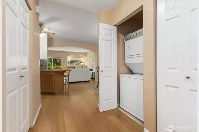 14335 Simonds Rd NE #A102, Kirkland, WA 98034 - Photo 2