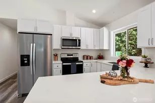 8668 Bell Ct, Maple Falls, WA 98266 - Photo 6