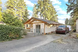 982 SW Shannon Dr, Port Orchard, WA 98367 - Photo 2