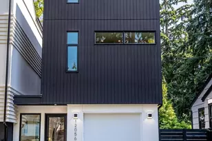 12056 20th Ave NE, Seattle, WA 98125 - Photo 2