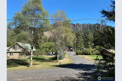 230 Pine Cliffs Drive, Naches, WA 98937 - Photo 16