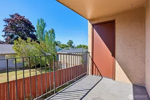 4904 81st Pl SW, Mukilteo, WA 98275 - Photo 18