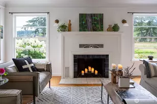 4569 Point White Dr NE, Bainbridge Island, WA 98110 - Photo 4