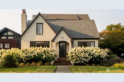 4569 Point White Drive NE, Bainbridge Island, WA 98110 - Photo 2
