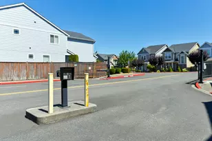 9425 133rd St E, Puyallup, WA 98373 - Photo 4