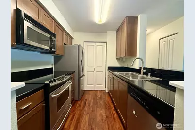 12405 Harbour Pointe Boulevard #X104, Mukilteo, WA 98275 - Photo 4