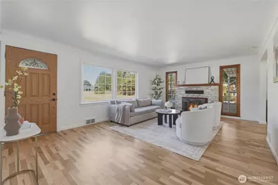 825 8th St NW, Puyallup, WA 98371 - Photo 6